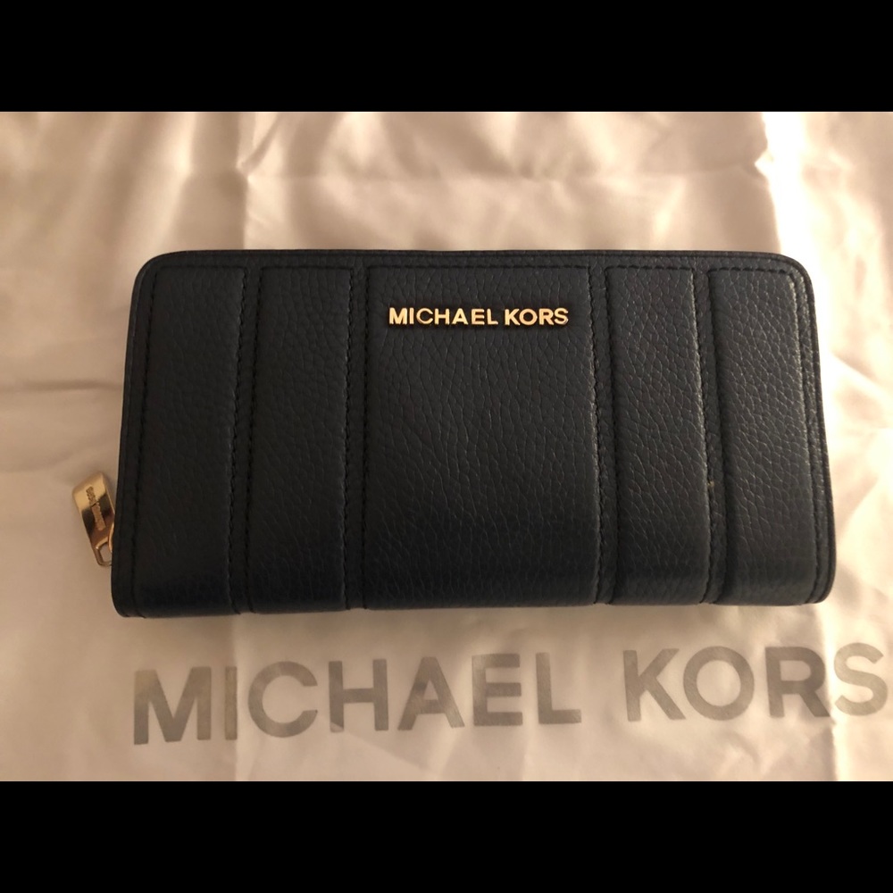 Micheal Kors Wallet